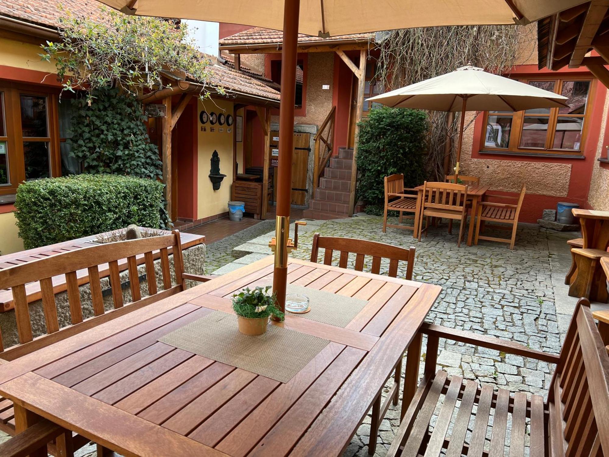 Hostel Postel Чешки Крумлов Екстериор снимка