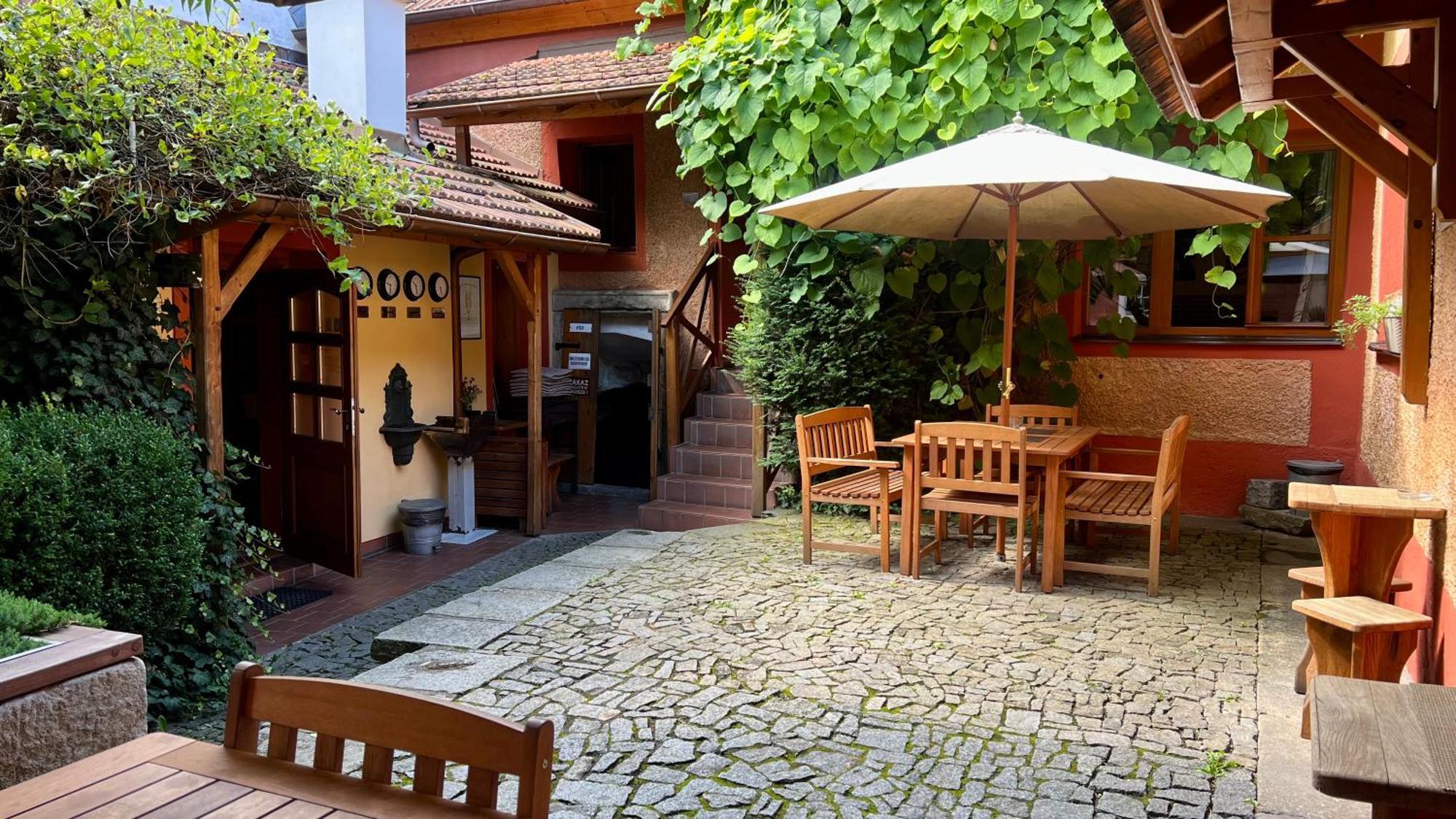 Hostel Postel Чешки Крумлов Екстериор снимка
